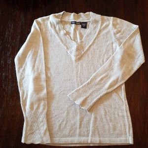 Pretty light grey sweater